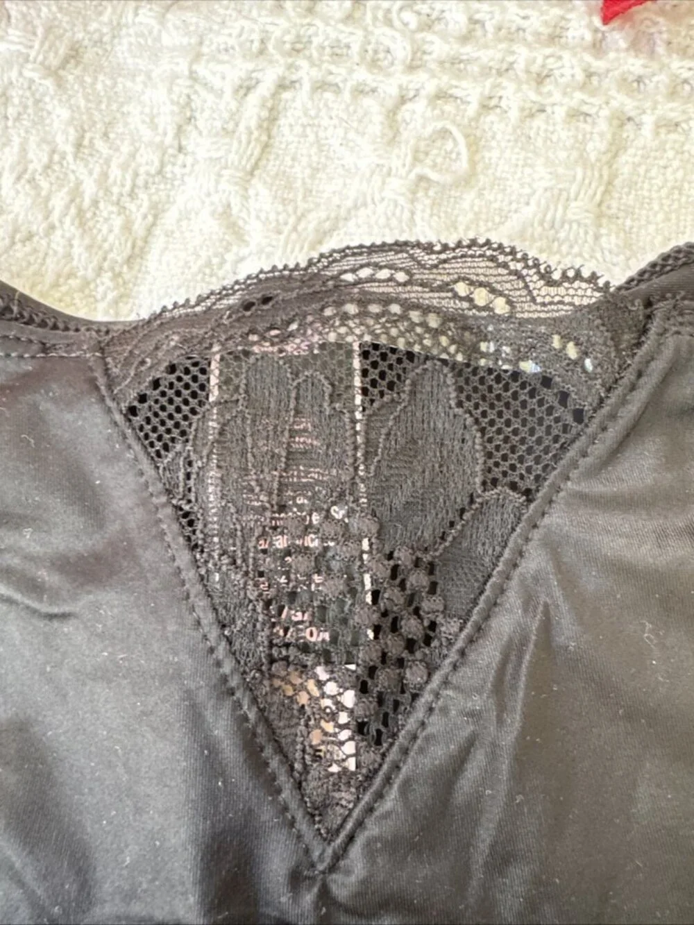 VICTORIA'S SECRET L VERY SEXY BLACK SILKY LACE THONG PANTIES GOLD V SIDE NWT - Picture 4 of 7